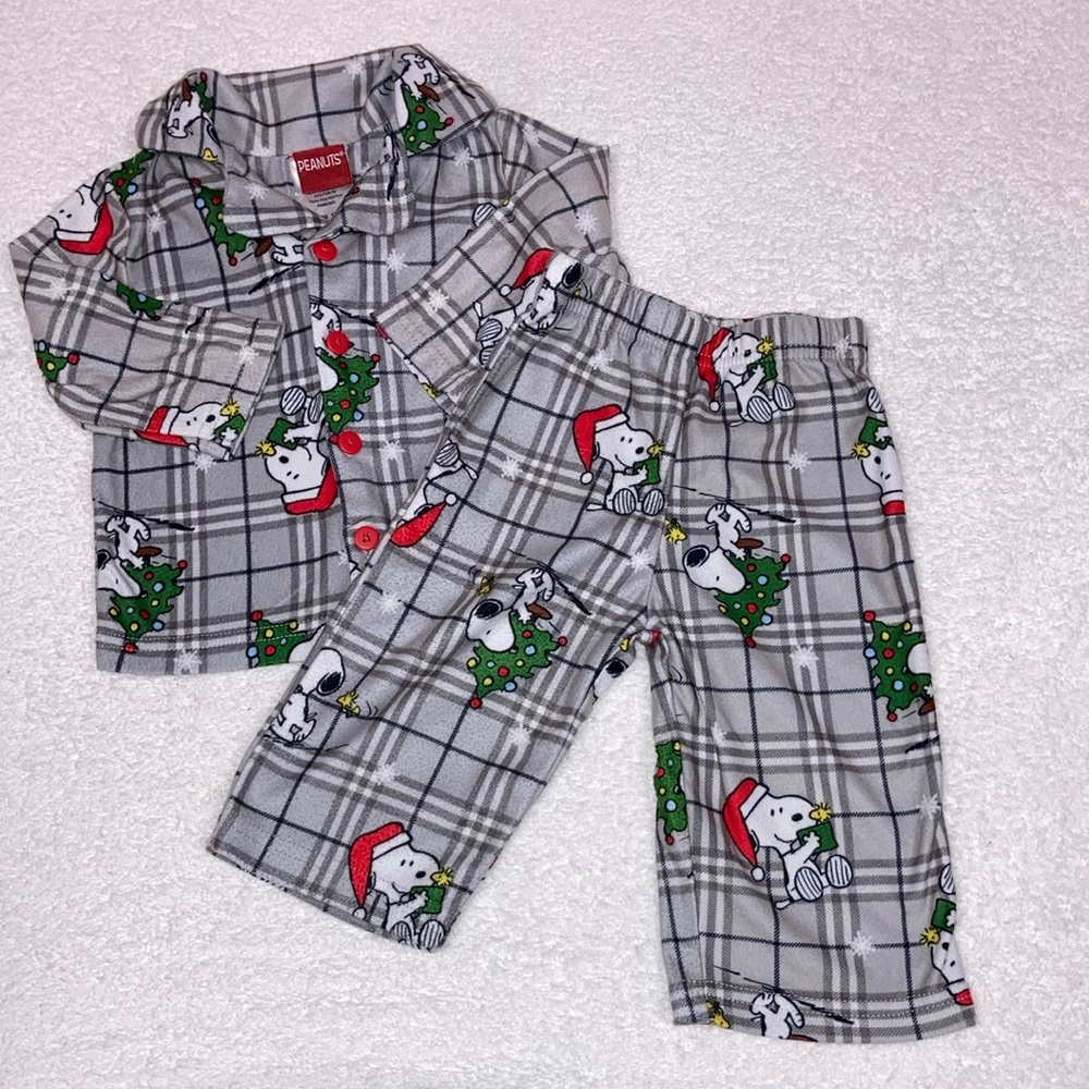 Peanut snoopy Christmas button down pajama set 12m